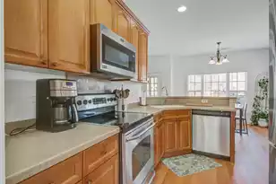 9258 Markleys Grove Blvd, Summerville, SC 29485 - Photo 15