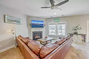 1031 Banker Ct, Mount Pleasant, SC 29429 - Photo 11