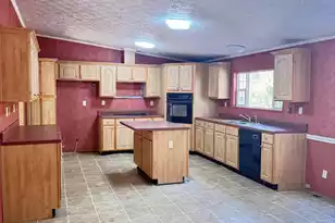 977 Macon Ln, Walterboro, SC 29488 - Photo 15