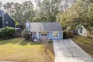 1307 Lake Mallard Blvd, Mount Pleasant, SC 29464 - Photo 3