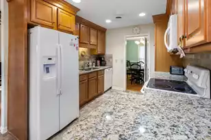 758 Larkwood Rd, Charleston, SC 29412 - Photo 7