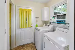 758 Larkwood Rd, Charleston, SC 29412 - Photo 23