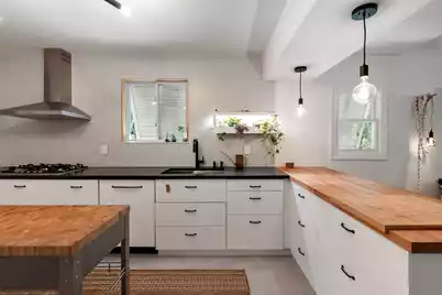 1515 Lakeshore Drive N, Mount Pleasant, SC 29466 - Photo 13