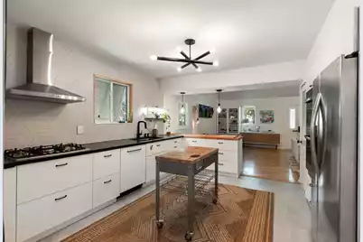 1515 Lakeshore Drive N, Mount Pleasant, SC 29466 - Photo 23