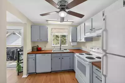 4950 Amberwood Lane, North Charleston, SC 29418 - Photo 9