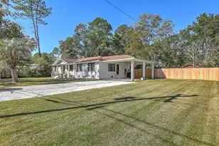 702 Palmetto Street N, Summerville, SC 29483 - Photo 1