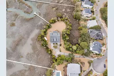 1924 Shields Lane, Mount Pleasant, SC 29466 - Photo 3