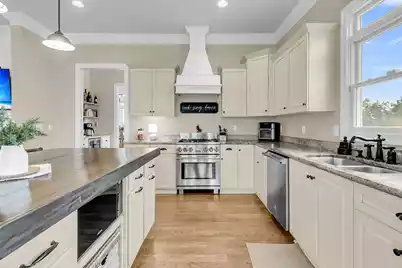 1924 Shields Lane, Mount Pleasant, SC 29466 - Photo 23