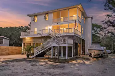 1527 Macoma Drive, Mount Pleasant, SC 29466 - Photo 17