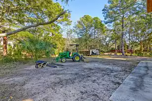 1527 Macoma Dr, Mount Pleasant, SC 29466 - Photo 15