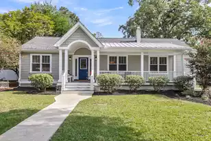 211 Richardson Ave E, Summerville, SC 29483 - Photo 1