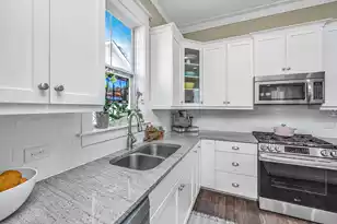 2810 Rivertowne Pkwy, Mount Pleasant, SC 29466 - Photo 11