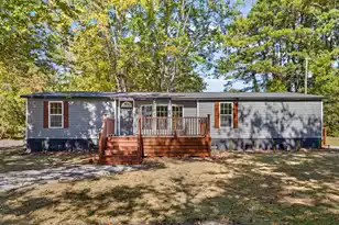 334 Glen St, Summerville, SC 29483 - Photo 1