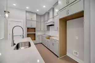 357 Glide Slope St, Charleston, SC 29492 - Photo 11