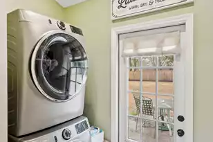 1131 Crull Dr, Charleston, SC 29407 - Photo 7