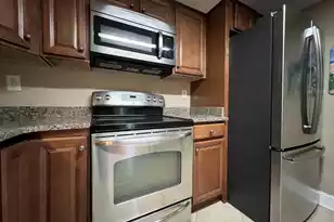 14 Lockwood Dr, Charleston, SC 29401 - Photo 7