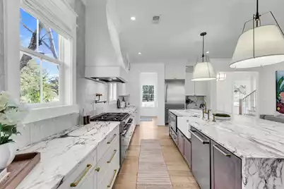 546 Center Street, Mount Pleasant, SC 29464 - Photo 9