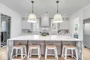 546 Center St, Mount Pleasant, SC 29464 - Photo 7