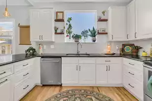 119 Simons St, Charleston, SC 29403 - Photo 17