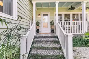 119 Simons St, Charleston, SC 29403 - Photo 9