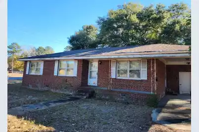 696 Eastland Avenue, Kingstree, SC 29556 - Photo 1