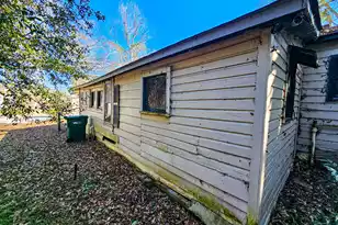 401 Huggins Street W, Manning, SC 29102 - Photo 7