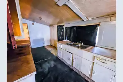 401 Huggins Street W, Manning, SC 29102 - Photo 13