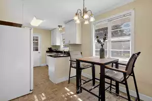 822 Rogers Ln, Mount Pleasant, SC 29464 - Photo 9