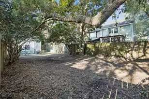 701 Davenport Dr, Mount Pleasant, SC 29464 - Photo 33