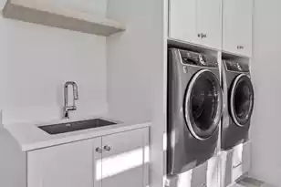 925 Fish Cp Rd, Charleston, SC 29492 - Photo 31