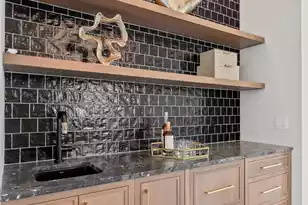 925 Fish Cp Rd, Charleston, SC 29492 - Photo 23