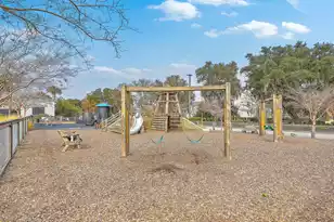 1621 Prince Edward St, Mount Pleasant, SC 29466 - Photo 53