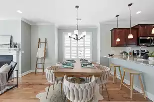 1621 Prince Edward St, Mount Pleasant, SC 29466 - Photo 11