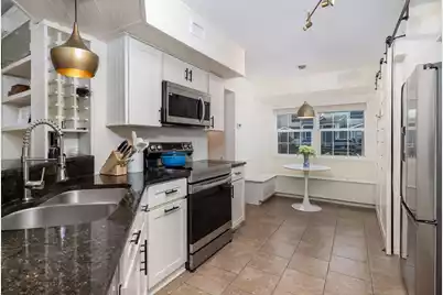 1734 Villa Maison, Mount Pleasant, SC 29464 - Photo 11