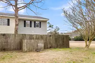 301 Lakeside Dr, Mount Pleasant, SC 29464 - Photo 39