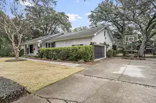 977 Cliffwood Dr, Mount Pleasant, SC 29464 - Photo 35