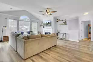 1322 Kingsford Ln, Mount Pleasant, SC 29466 - Photo 9