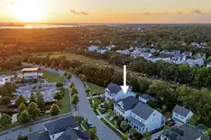 1636 Oak Leaf St, Charleston, SC 29492 - Photo 3