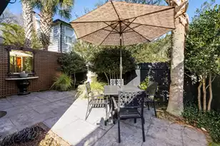 16 Logan St, Charleston, SC 29401 - Photo 7