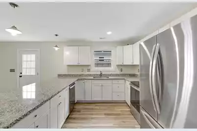 6961 Raymond Avenue, North Charleston, SC 29406 - Photo 9