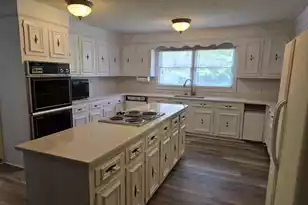 224 Country Club Blvd, Saint George, SC 29477 - Photo 13