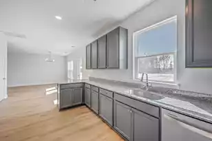 513 New Regenia Pl, Holly Hill, SC 29059 - Photo 9