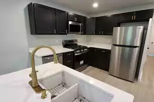 202 Huggins Street E, Manning, SC 29102 - Photo 5