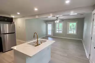 202 Huggins Street E, Manning, SC 29102 - Photo 7