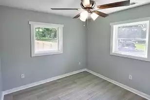 202 Huggins Street E, Manning, SC 29102 - Photo 17