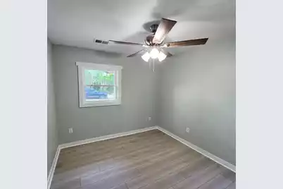 202 Huggins Street E, Manning, SC 29102 - Photo 13