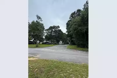 1137 Rugby Avenue, Summerton, SC 29148 - Photo 3