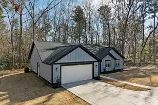 1011 Golf Course Pkwy, Moncks Corner, SC 29461 - Photo 3