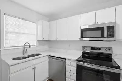 308 Saint Charles Court, Charleston, SC 29407 - Photo 9