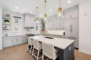 372 Broad St, Charleston, SC 29401 - Photo 15